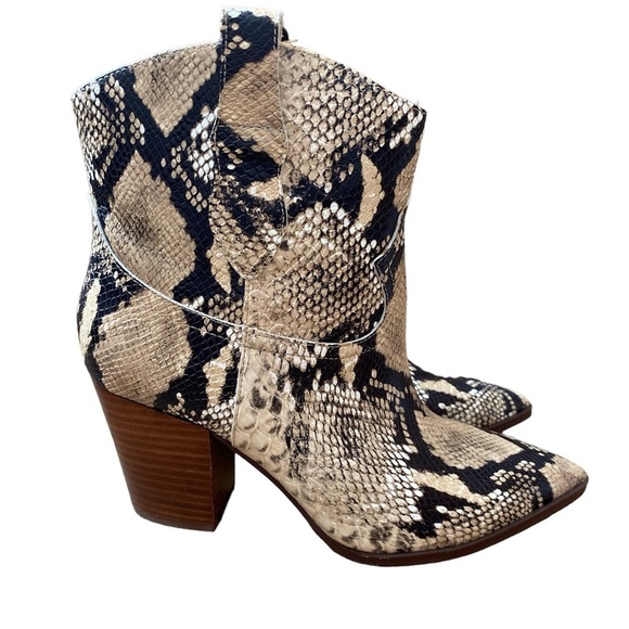 Gibson Latimer Shoes - Gibson & Latimer snakeskin Cowboy Western NWT low Booties Boots sz9